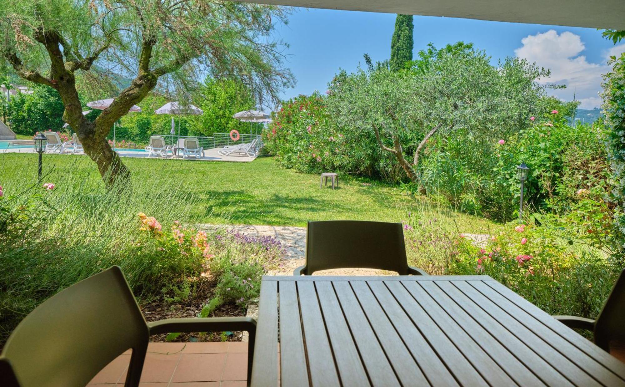 Appartamenti Le Rasole Garda  Exterior foto